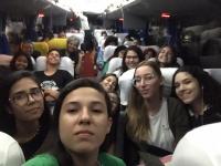 Ana-onibus-turma.jpg Ana-onibus-turma.jpg